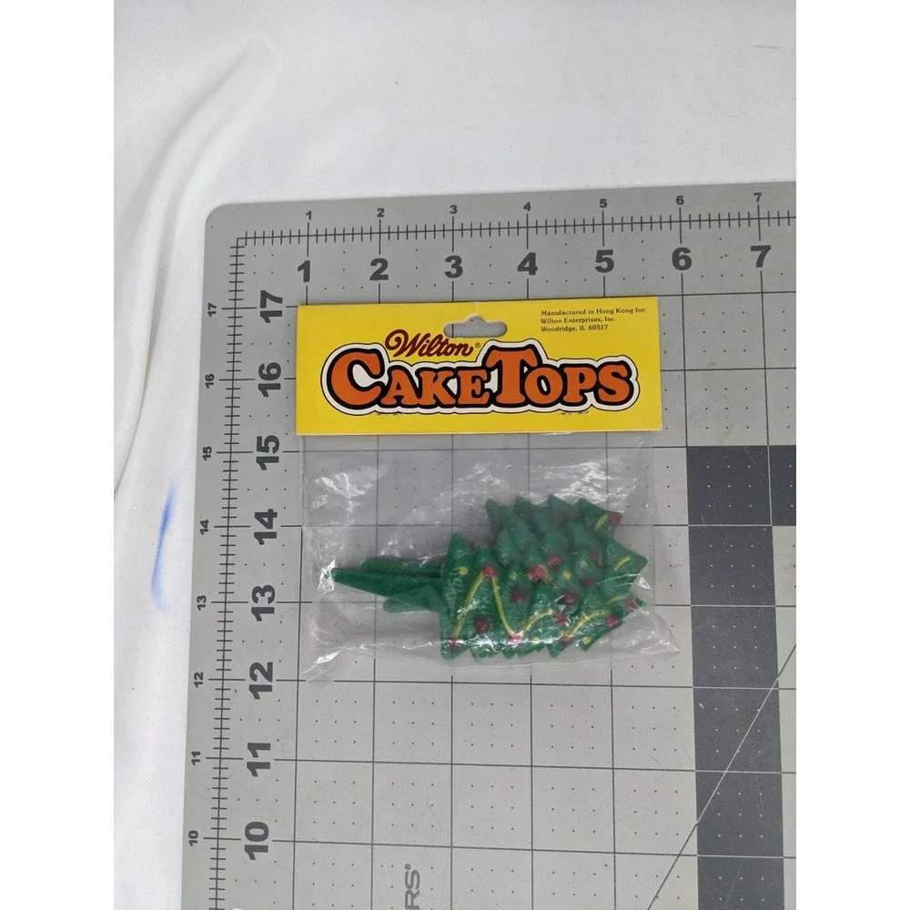 Vintage Wilton Cake Top Toppers Decoration Christmas Tree 4 Pkg of 6 Lot